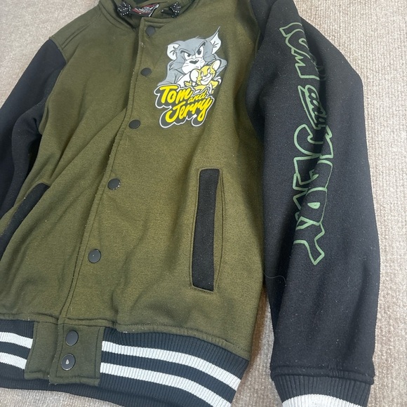 Tom & Jerry Green & Black Varsity Hoodie Jacket
Size: Medium 0078 - Picture 4 of 4